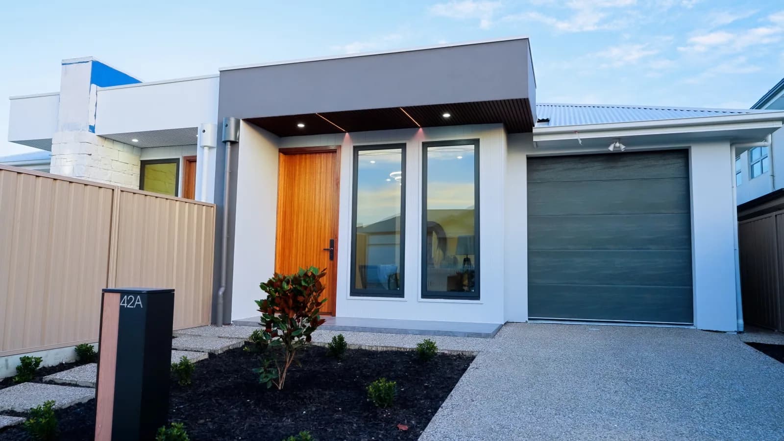 Entry and facade glazing detail at a contemporary Glengowrie residence